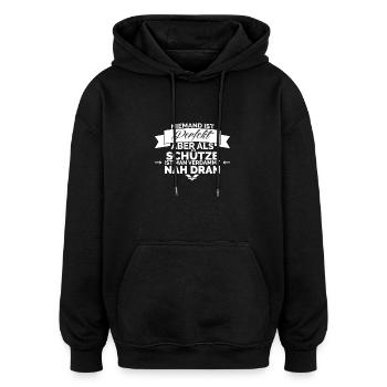 STERNZEICHEN SCHÜTZE - Oversized Unisex Hoodie - Schwarz - Vorne - Noah (186cm)