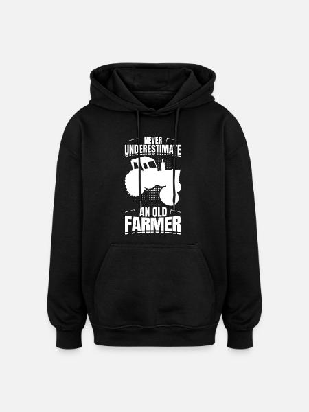 Never underestimate an old farmer - Oversized Unisex Hoodie - black