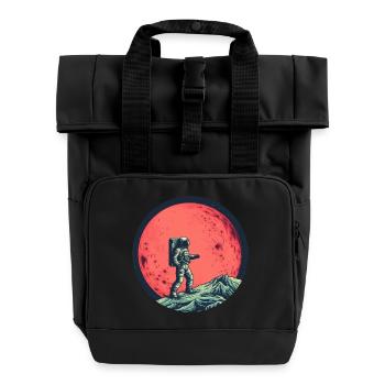 Astronaut auf Mond vor Rotem Mond - Rolltop Rucksack mit zwei Griffen - Schwarz - Vorne