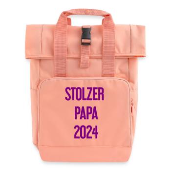 Stolzer Papa 2024 – für frischgebackene Väter - Rolltop Rucksack mit zwei Griffen - Chintzrosa - Vorne