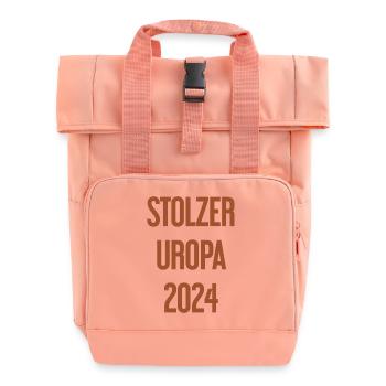 Stolzer Uropa 2024 - Rolltop Rucksack mit zwei Griffen - Chintzrosa - Vorne