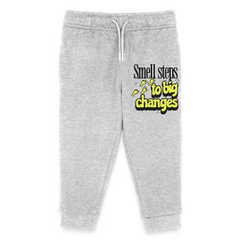 Motivierende Fußabdruck Botschaft - Kinder Organic Jogginghose Mini Mover von Stanley/Stella - Grau meliert - Vorne