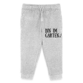 Bin im Garten. Gott. - Kinder Organic Jogginghose Mini Mover von Stanley/Stella - Grau meliert - Vorne