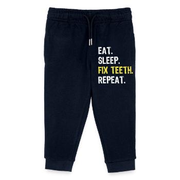 Essen Schlafen Zähne reparieren Zahnarzt wiederholen Hemd - Kinder Organic Jogginghose Mini Mover von Stanley/Stella - Navy - Vorne