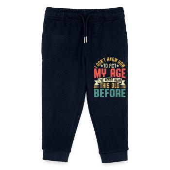 Humorvoller Spruch über Alter und Erfahrung - Kinder Organic Jogginghose Mini Mover von Stanley/Stella - Navy - Vorne