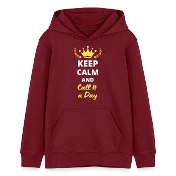 “Keep Calm and Call It a Day” - Détente et flemme - Sweat à capuche ado bio Stanley/Stella - bordeaux - Devant - AI Model Teenager Male dark (155cm)