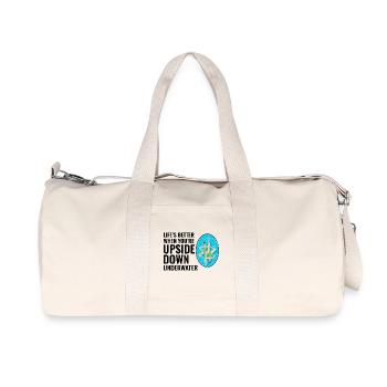 Life’s Better Upside Down Underwater Swimming  - Recycled Canvas Sports Bag by Stanley/Stella - natural - Front