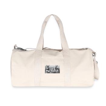 Hasen auf Blumenwiese GRAU mit ausgefranstem Rand - Recycelte Canvas-Sporttasche von Stanley/Stella - Naturweiß - Vorne