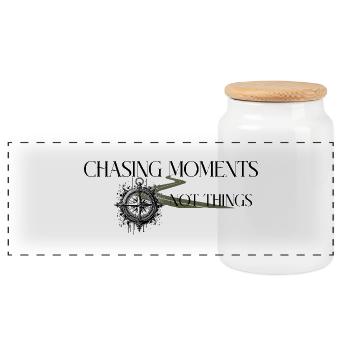 Chasing Moments – Abenteuer statt Dinge - Panorama Keksdose mit Holzdeckel - Weiß - Vorne