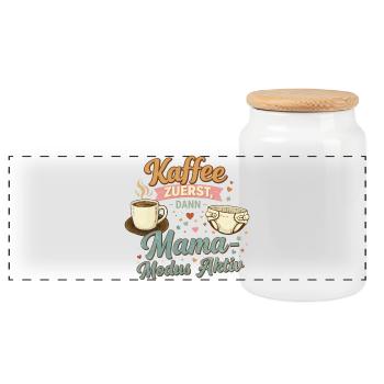 Kaffee zuerst – Mama-Modus aktiv - Panorama Keksdose mit Holzdeckel - Weiß - Vorne