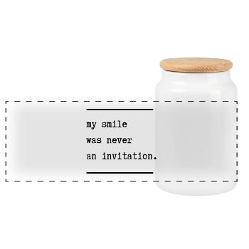 Mon sourire n’a jamais été une invitation - Boîte à biscuits avec couvercle en bois - blanc - Devant