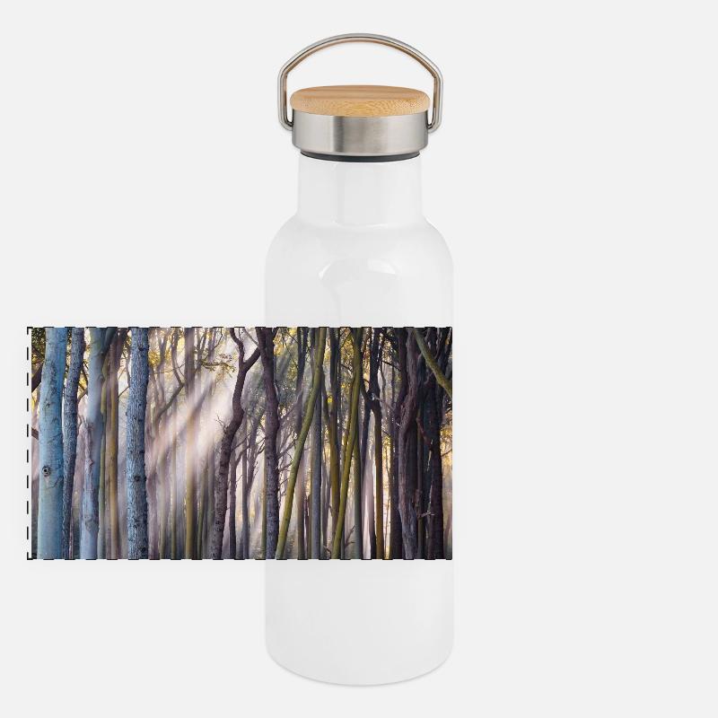 Lichtstrahlen im Wald Panorama Thermosflasche mit Bambusdeckel