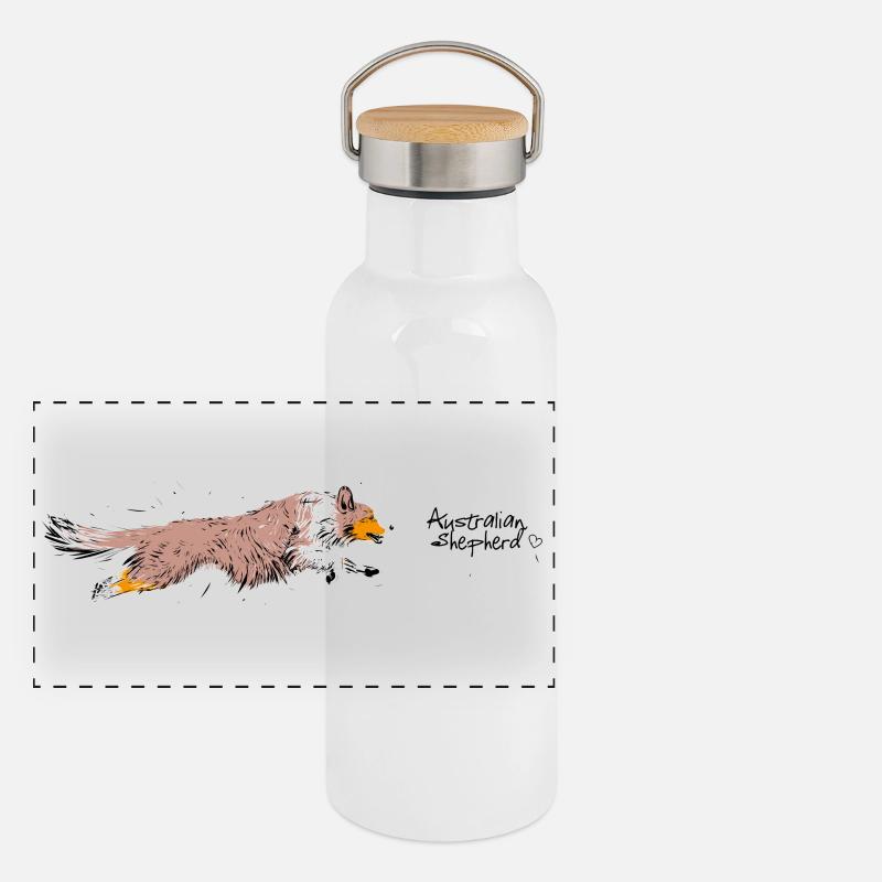 Australian Shepherd, springend, red merle - Panorama Thermosflasche mit Bambusdeckel - Weiß