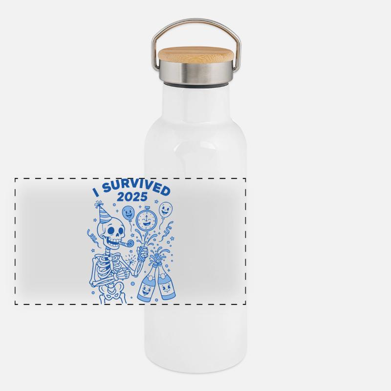 Ich habe 2025 Skeleton Celebration Spaß überlebt Panorama Thermosflasche mit Bambusdeckel