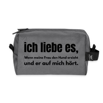 Ich liebe es – Wenn der Hund auf mich hört - Recycelte Kulturtasche - Anthrazit - Vorne