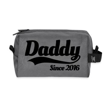 Daddy since 2016 - Recycled Toiletry Zip Bag - anthracite - Front