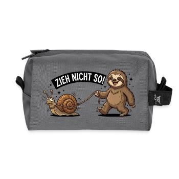 Zieh Nicht So Sloth Snail Funny German Animal  - Recycelte Kulturtasche - Anthrazit - Vorne