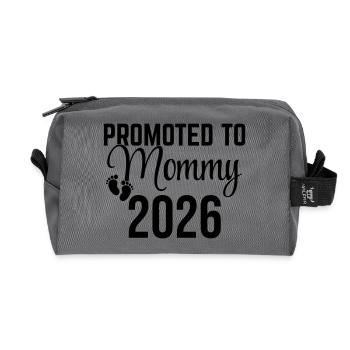 Promoted to Mommy 2026 – Werdende Mommy Design - Recycelte Kulturtasche - Anthrazit - Vorne