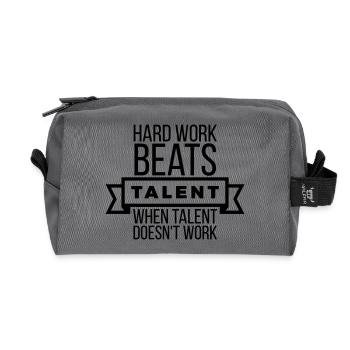 Harte Arbeit schlägt Talent – Motivation Schwarz - Recycelte Kulturtasche - Anthrazit - Vorne