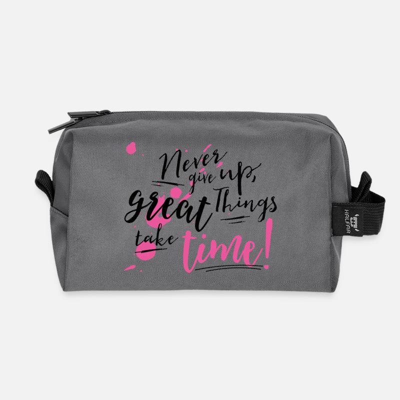 Never give up - Recycelte Kulturtasche - Anthrazit
