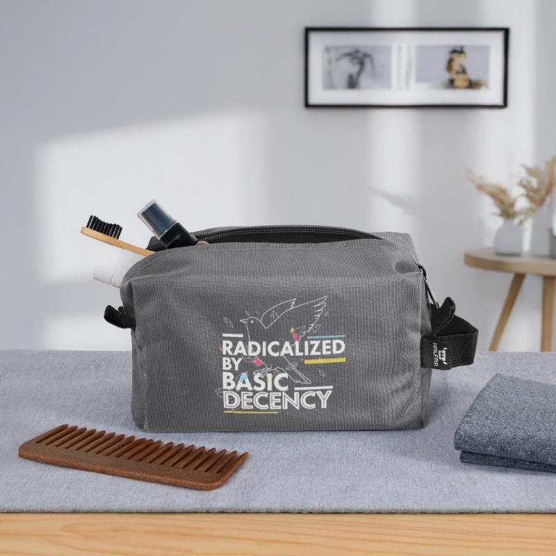 Radicalized by Basic Decency Statement Design Recycelte Kulturtasche