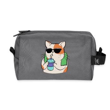 Katze beim Sport mit Trinkbecher und Handtuch - Recycelte Kulturtasche - Anthrazit - Vorne