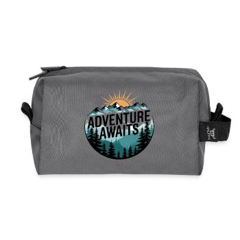 L’aventure vous attend – Panorama de montagne - Trousse de toilette en tissu recyclé - anthracite - Devant