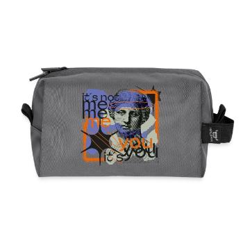 It’s Not Me – It’s You - Recycelte Kulturtasche - Anthrazit - Vorne