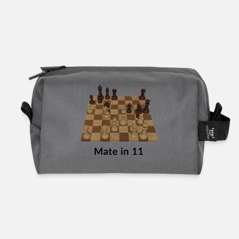 Matt in 11 Zügen - Recycelte Kulturtasche - Anthrazit