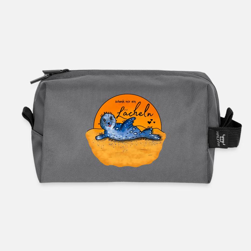 Seehundbaby am Strand – Schenk mir ein Lächeln - Recycelte Kulturtasche - Anthrazit