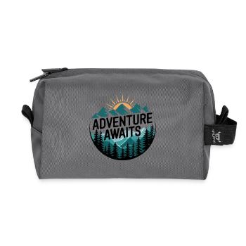 L’aventure vous attend – Panorama de montagne - Trousse de toilette en tissu recyclé - anthracite - Devant