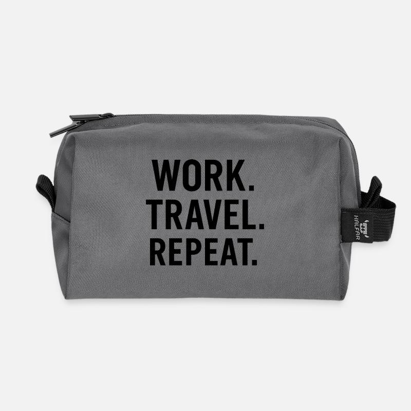 Work Travel Repeat – Abenteuer & Backpacker Shirt - Recycelte Kulturtasche - Anthrazit