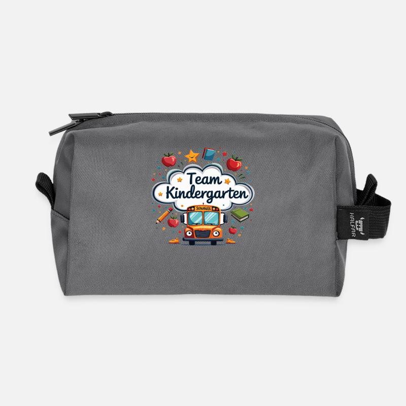 Team Kindergarten – Süßes Design für Kinder - Recycelte Kulturtasche - Anthrazit