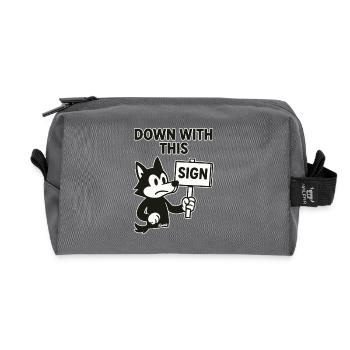 Protest Wolf: Nieder mit diesem Schild - Recycelte Kulturtasche - Anthrazit - Vorne
