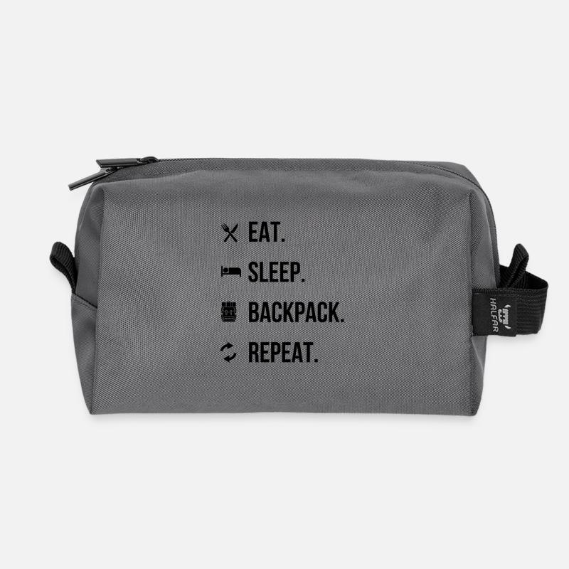 Eat, Sleep, Backpack, Repeat – Abenteuer Shirt - Recycelte Kulturtasche - Anthrazit