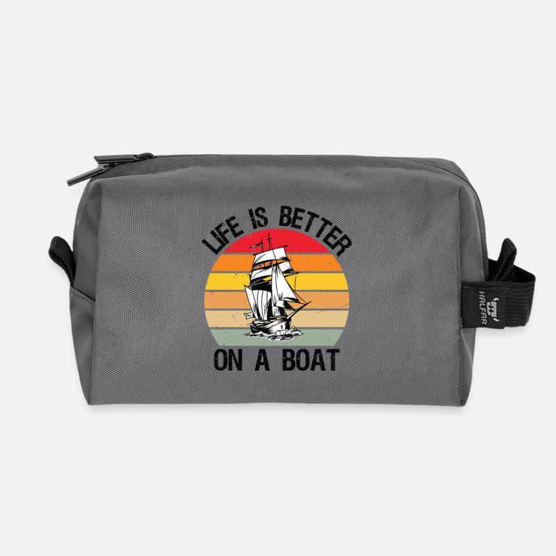 Funny Sailing Boating Sailor Boat Life Is Better - Recycelte Kulturtasche - Anthrazit
