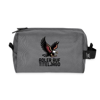 Stolzer Deutscher Adler auf Titeljagd Fußball Fan  - Recycelte Kulturtasche - Anthrazit - Vorne