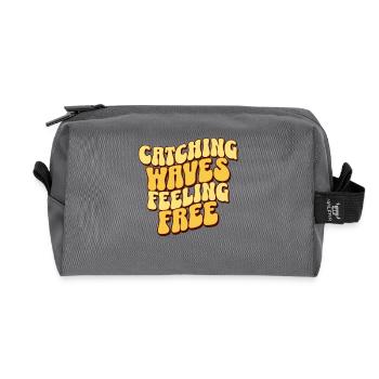 Catching Waves Feeling Free - Recycelte Kulturtasche - Anthrazit - Vorne