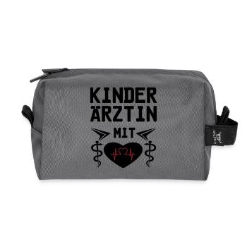 Kinderärztin mit Herz Geschenk - Recycelte Kulturtasche - Anthrazit - Vorne