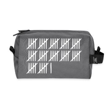 61 anniversaire Liste-barres - 61 ans - Trousse de toilette en tissu recyclé - anthracite - Devant