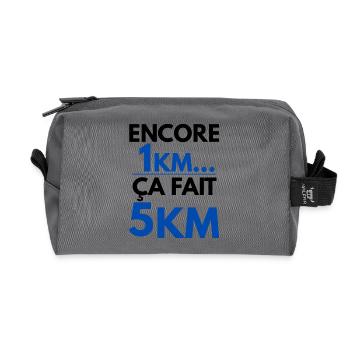 Another 1km is 5km humorous running - Recycled Toiletry Zip Bag - anthracite - Front
