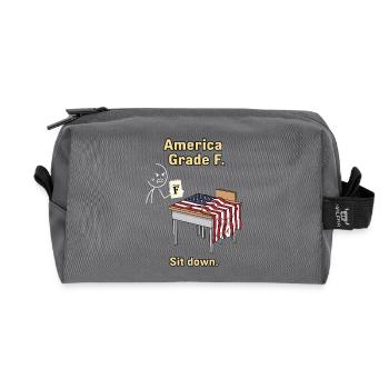 Kritische Amerika Illustration mit Flagge - Recycelte Kulturtasche - Anthrazit - Vorne