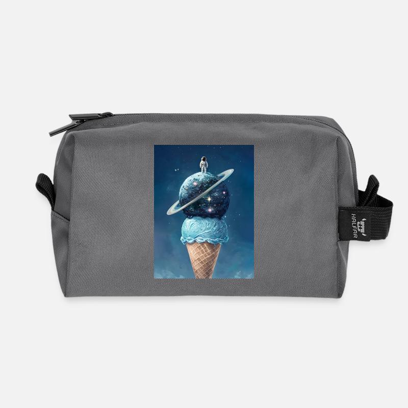 Helado espacial y astronauta en la cima - Recycled Toiletry Zip Bag - anthracite