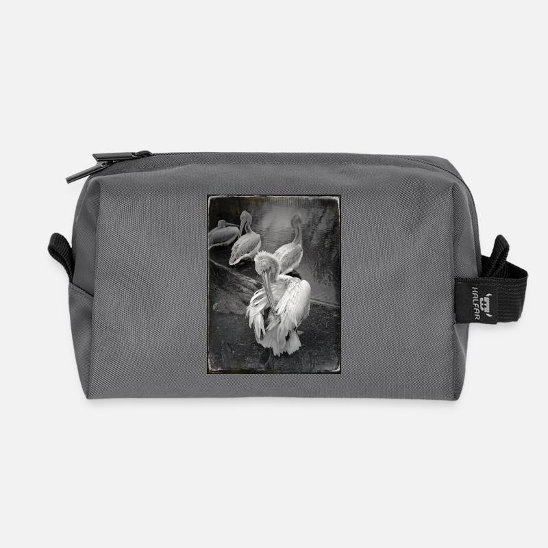 Dark Pelicans - Recycelte Kulturtasche - Anthrazit