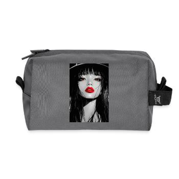 Rotes Lippen Gothic Porträt - Recycelte Kulturtasche - Anthrazit - Vorne