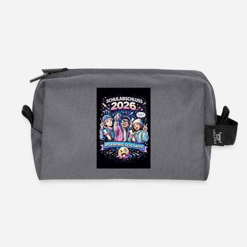 Schulabschluss 2026 Shirt – Lustiges Abschluss T-S - Recycelte Kulturtasche - Anthrazit