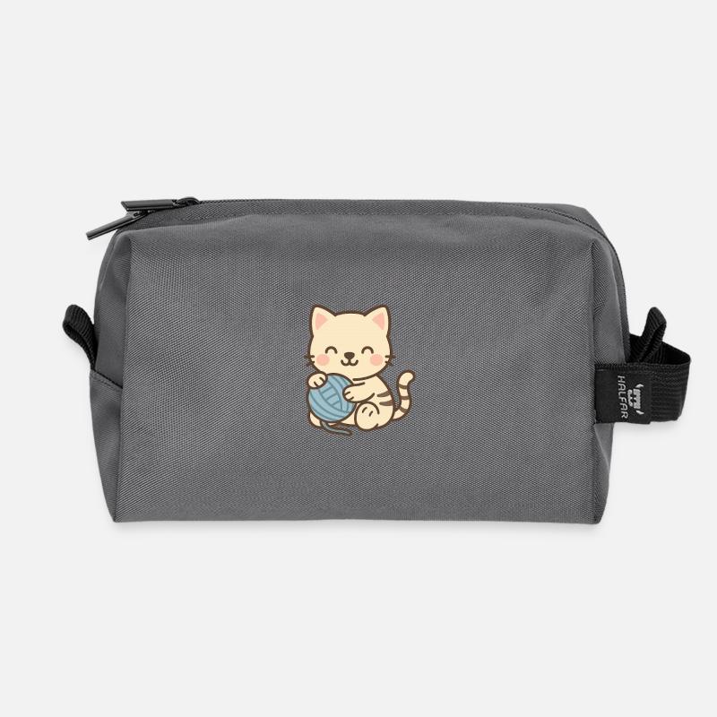Cute kitten with blue skein - Recycled Toiletry Zip Bag - anthracite
