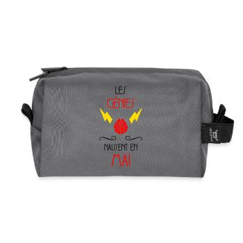 Les Génies Naissent en Mai Cadeau Anniversaire - Trousse de toilette en tissu recyclé - anthracite - Devant