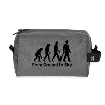 From Ground to Sky – Pilot Evolution Shirt - Recycelte Kulturtasche - Anthrazit - Vorne
