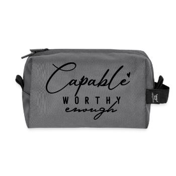 Capable Worthy Enough – Selbstliebe & Motivation - Recycelte Kulturtasche - Anthrazit - Vorne